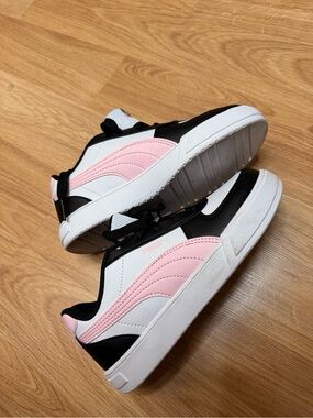 PUMA Girls White, Pink & Black Low-Top Sneakers Size 3 big kid